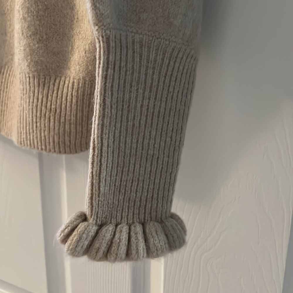 River Island Cream Sweater with Black Leather Ruffled Collar - Picture 4 of 5